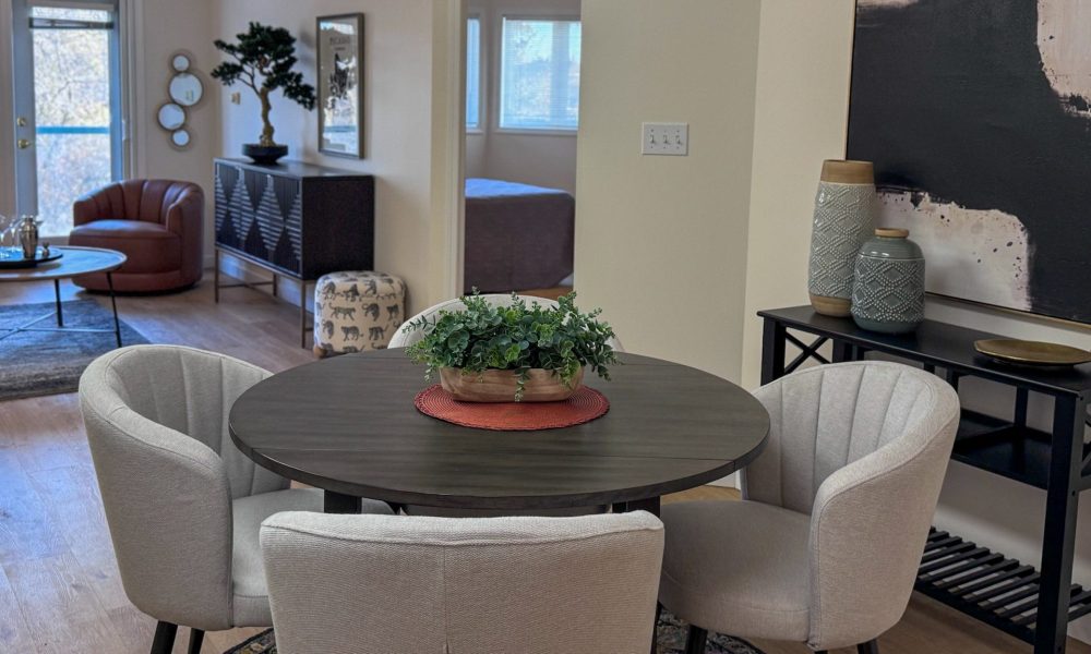 2 BR 2 Bath - Dining Area