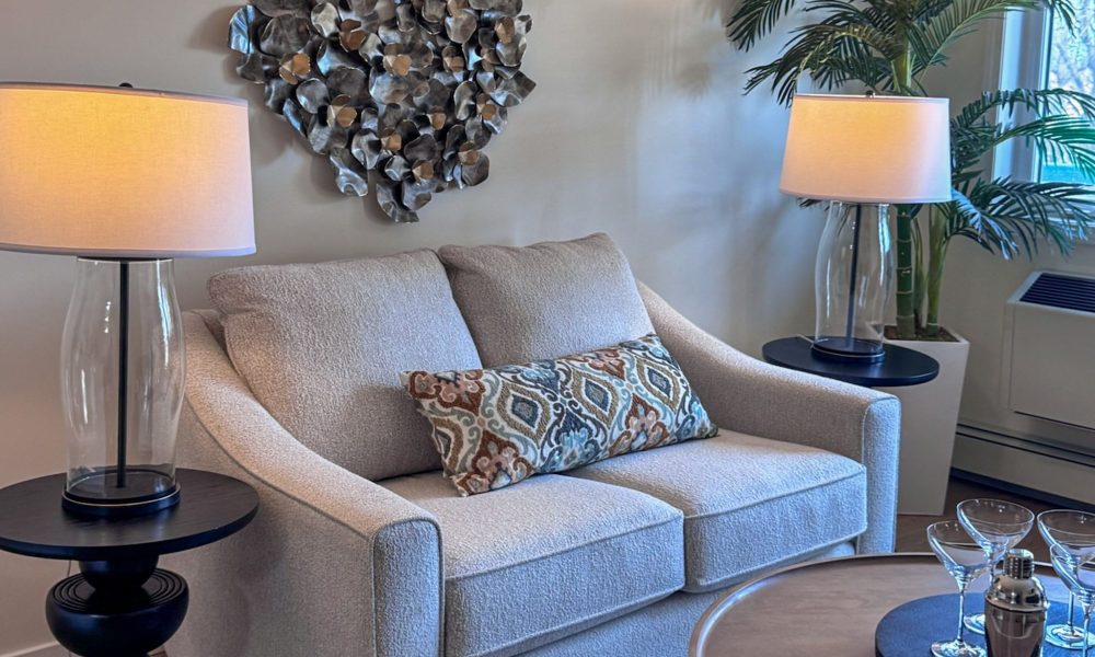 2 BR 2 Bath Suite - Living Room