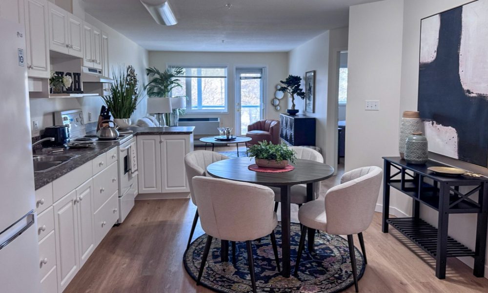 2 BR 2 Bath - Wide Main Living Area