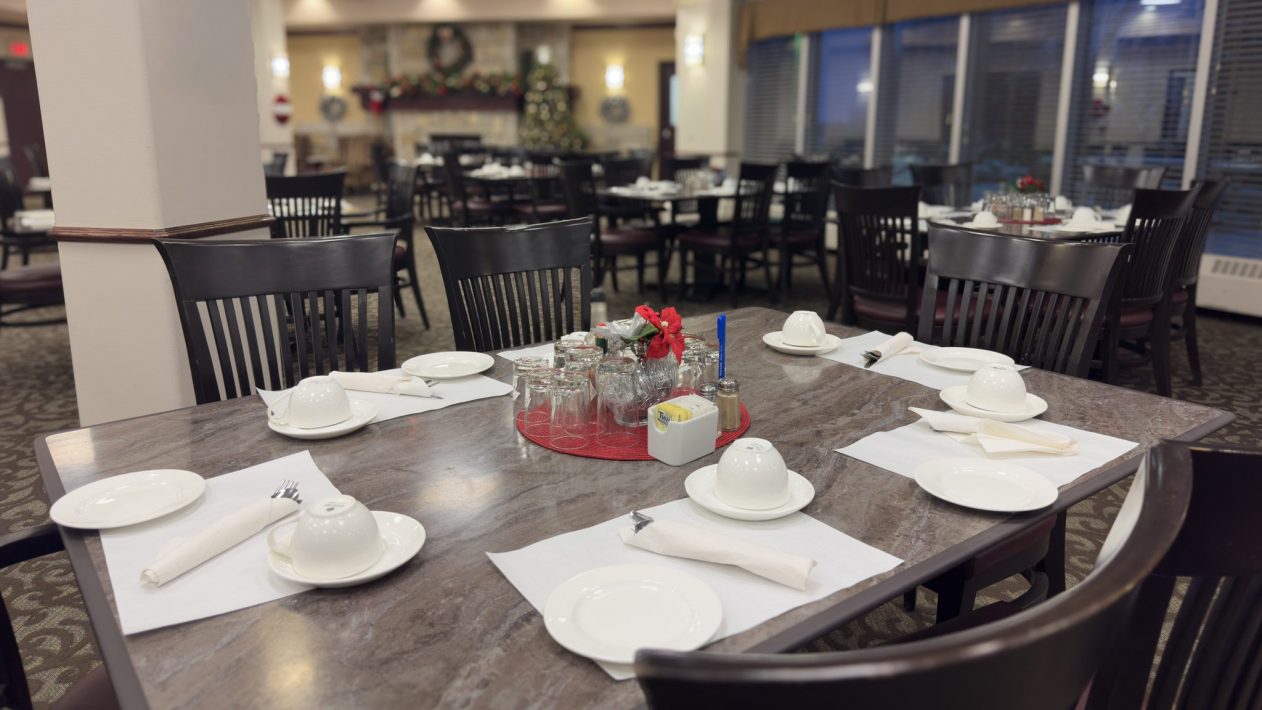 LRT Main Dining Room-002